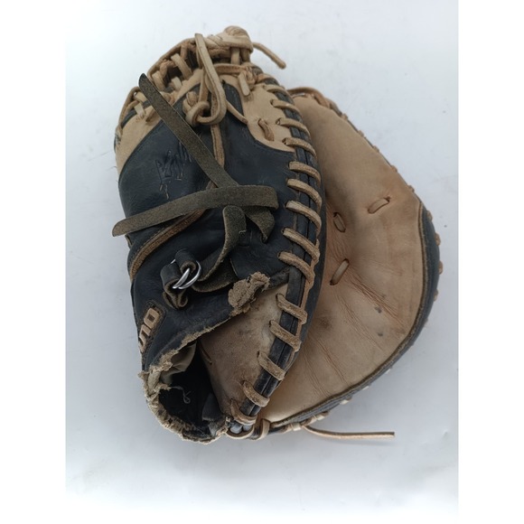 Mizuno MVP Prime Series: GXC52 Catcher's Mitt RHT 33.5 a4